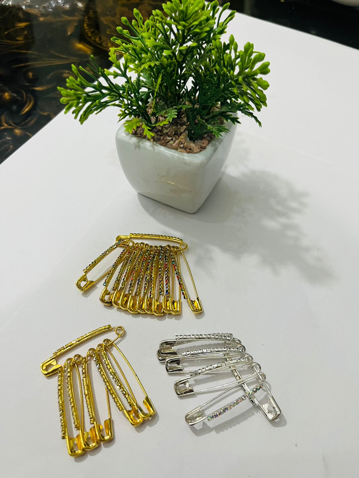 6 Pcs Fancy Safety Pins